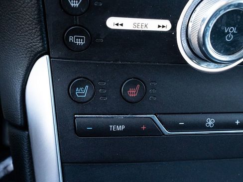 Used 2018 Ford Edge Titanium w/ Equipment Group 302A image 34