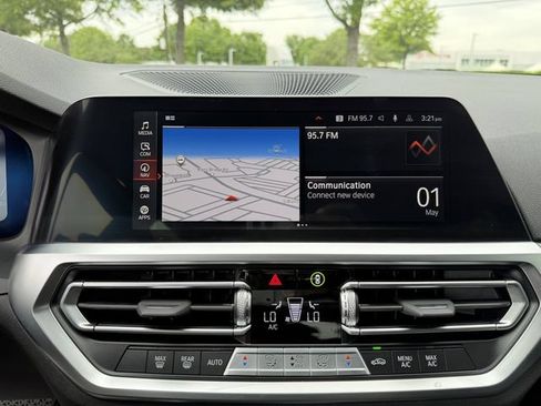 Used 2022 BMW 330i Sedan w/ Driving Assistance Package RWD image 19