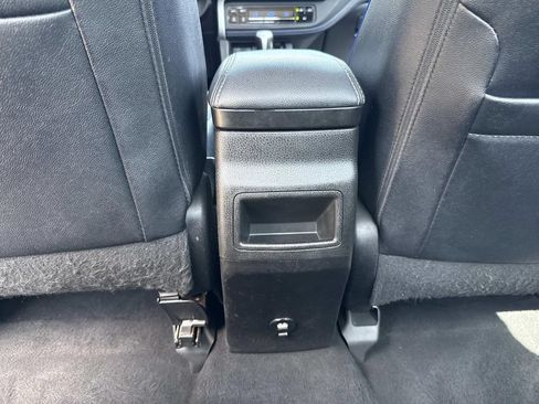 Used 2018 Toyota Corolla SE FWD image 20