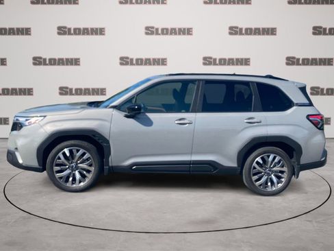 Used 2025 Subaru Forester Touring w/ Popular Package - Touring AWD/4WD image 2