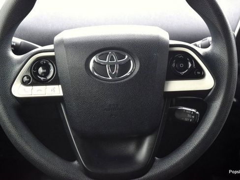Used 2016 Toyota Prius Two image 12