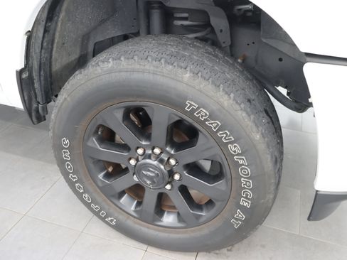 Used 2024 RAM 2500 Big Horn w/ Night Edition AWD/4WD image 3