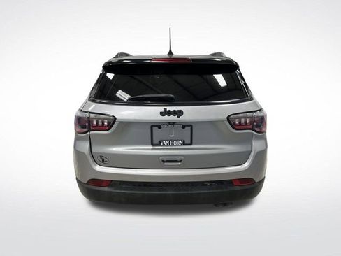 Used 2021 Jeep Compass Latitude image 11