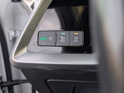 Used 2023 Audi A3 2.0T Premium image 30