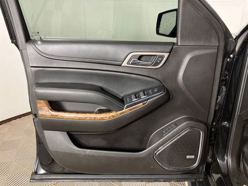 Used 2015 GMC Yukon XL Denali w/ Premium Package image 29