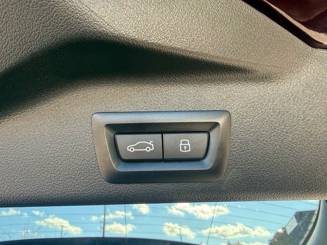 Used 2024 BMW X5 xDrive40i w/ Executive Package AWD/4WD image 17