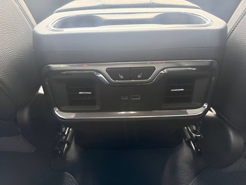 Used 2025 GMC Sierra 2500 Denali AWD/4WD image 14