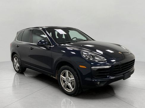 Used 2018 Porsche Cayenne S image 13