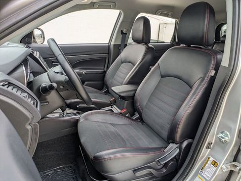 Used 2025 Mitsubishi Outlander Sport SE AWD/4WD image 23