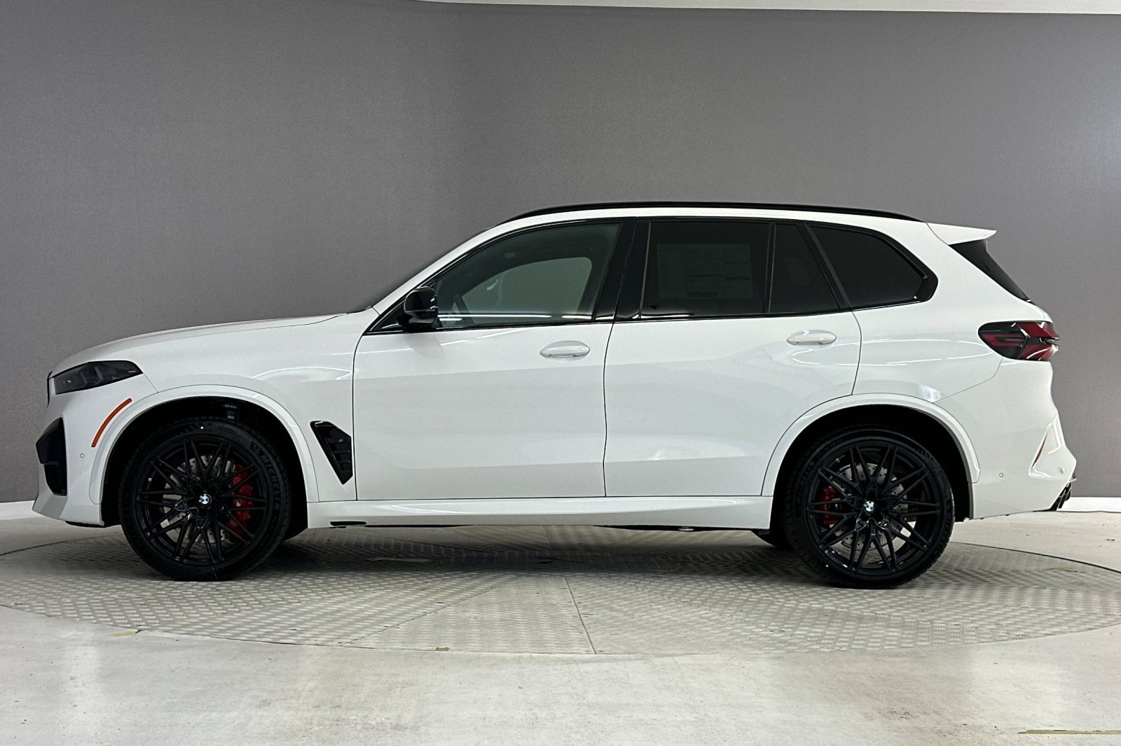 New 2026 BMW X5 M Competition w/ Executive Package AWD/4WD image 2