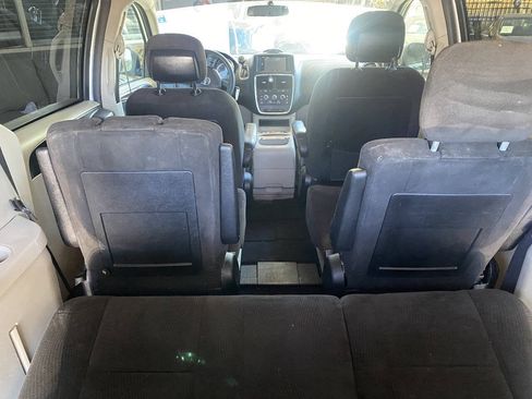 Used 2014 Dodge Grand Caravan SXT FWD image 19