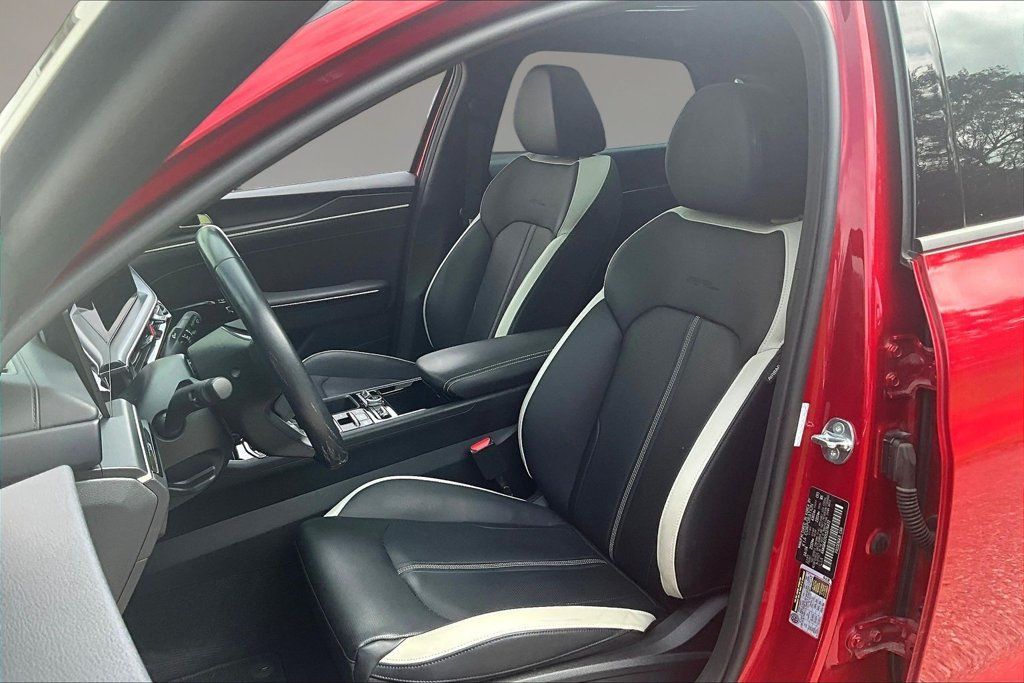 Certified 2025 Kia K5 GT-Line w/ GT-Line Premium Package FWD image 19