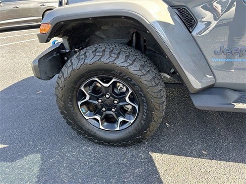 Used 2023 Jeep Wrangler Unlimited Rubicon 4xe image 30