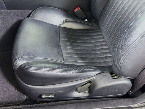 Used 2005 Ford Thunderbird RWD image 26