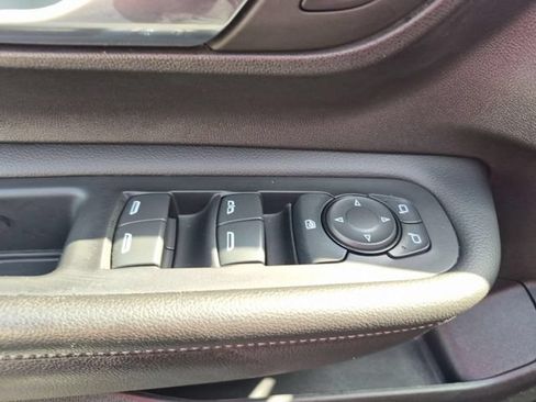 Used 2023 GMC Terrain SLE w/ Driver Convenience Package FWD image 15