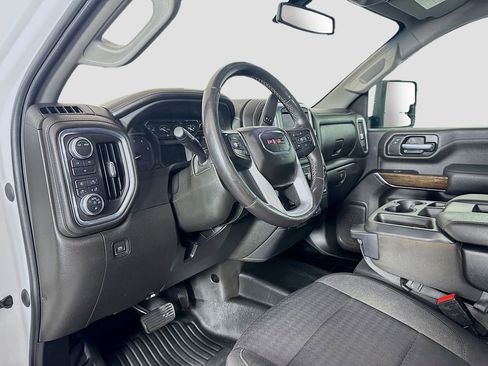 Used 2023 GMC Sierra 3500 SLE w/ SLE Convenience Package AWD/4WD image 9