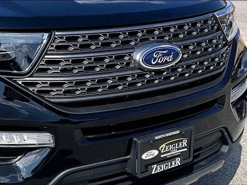 Used 2023 Ford Explorer XLT w/ Equipment Group 202A AWD/4WD image 31