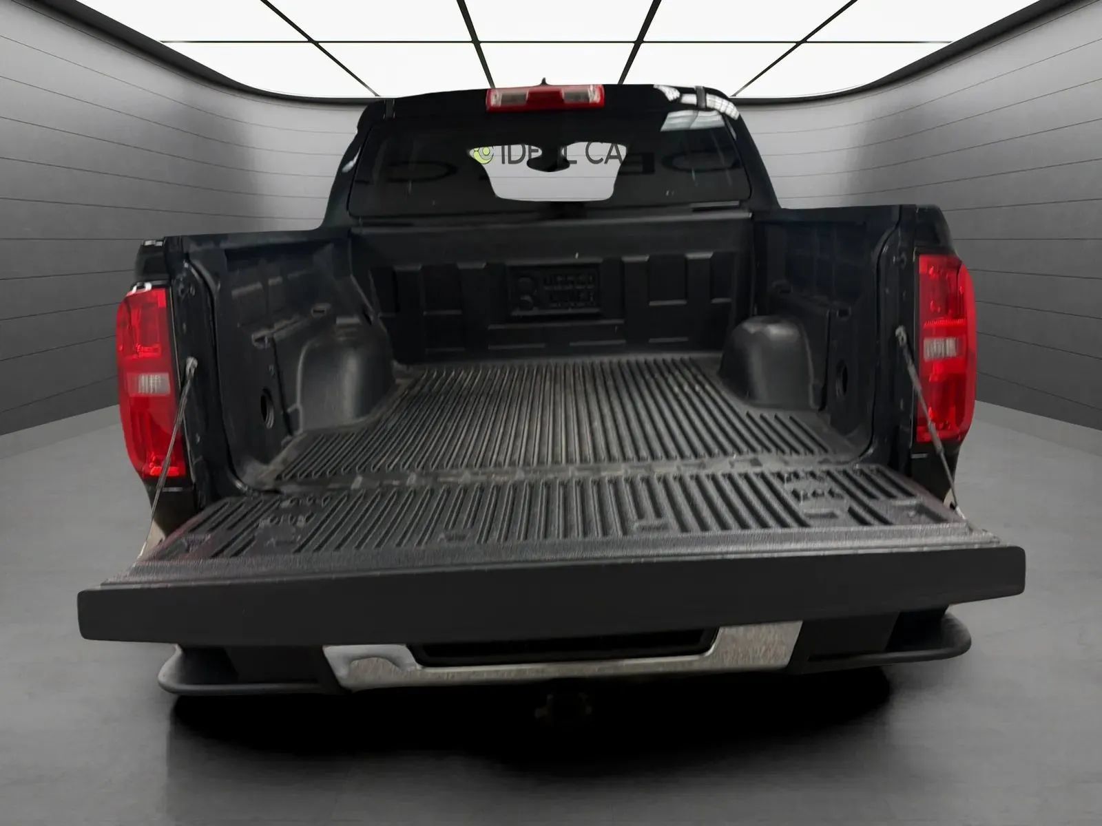 Used 2017 Chevrolet Colorado W/T w/ Custom Special Edition RWD image 19