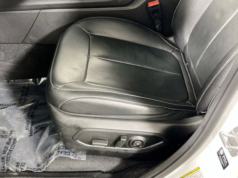 Used 2023 Jeep Grand Cherokee L Limited w/ Luxury Tech Group II image 19