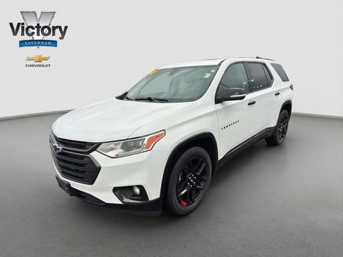 Used 2021 Chevrolet Traverse Premier w/ Redline Edition AWD/4WD image 3