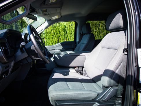 Used 2025 Ford F150 XLT w/ Equipment Group 301A Standard image 16