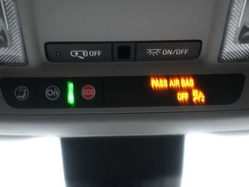 Used 2023 GMC Terrain SLT image 27