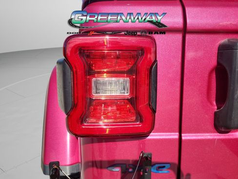 Used 2021 Jeep Wrangler Unlimited Rubicon 4xe image 5