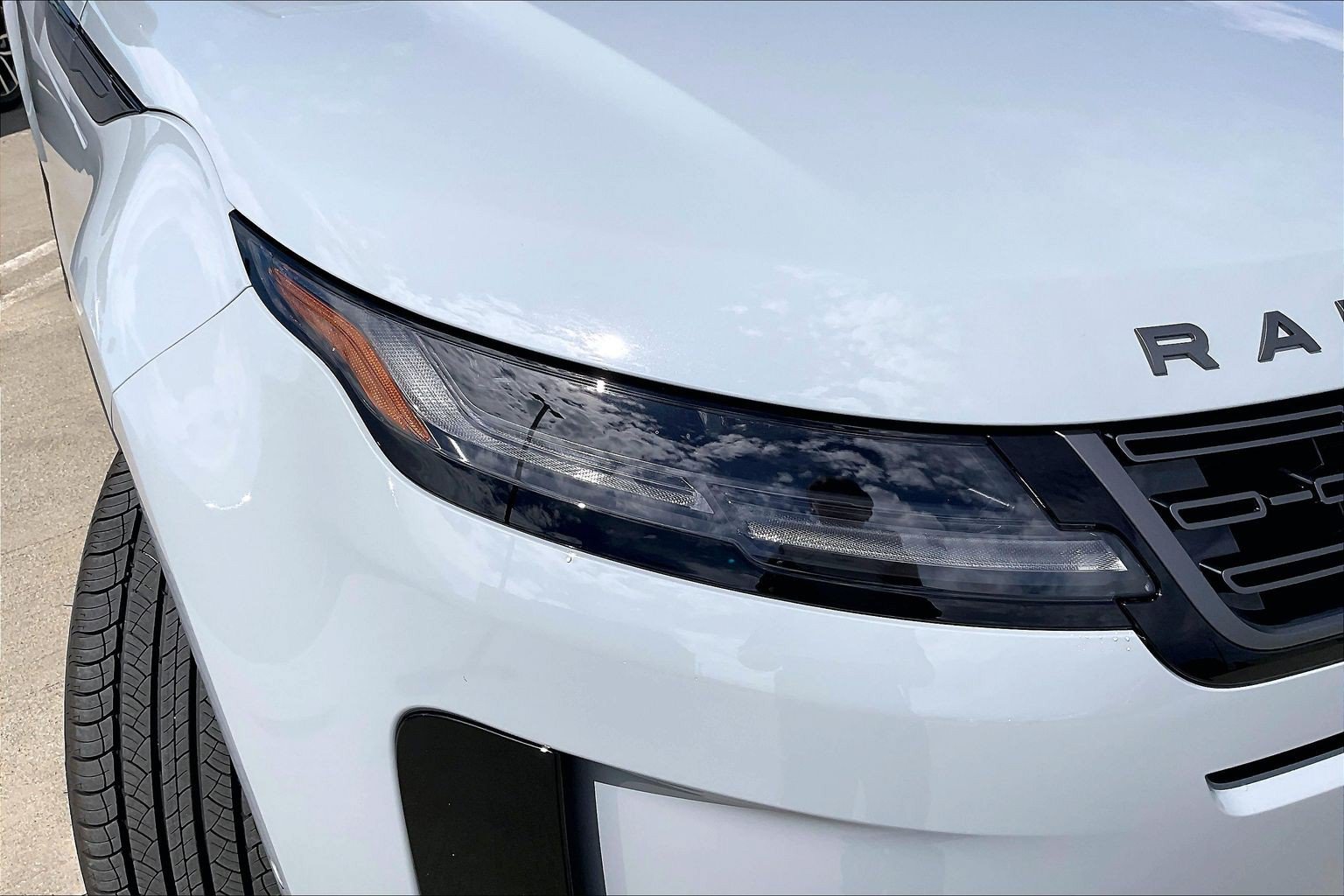 New 2026 Land Rover Range Rover Evoque S AWD/4WD image 19