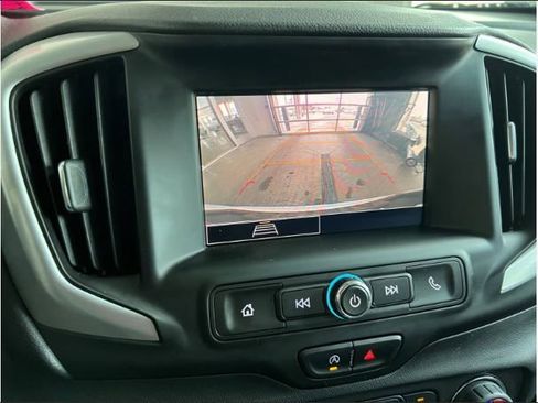 Used 2023 GMC Terrain SLE w/ Driver Convenience Package FWD image 8