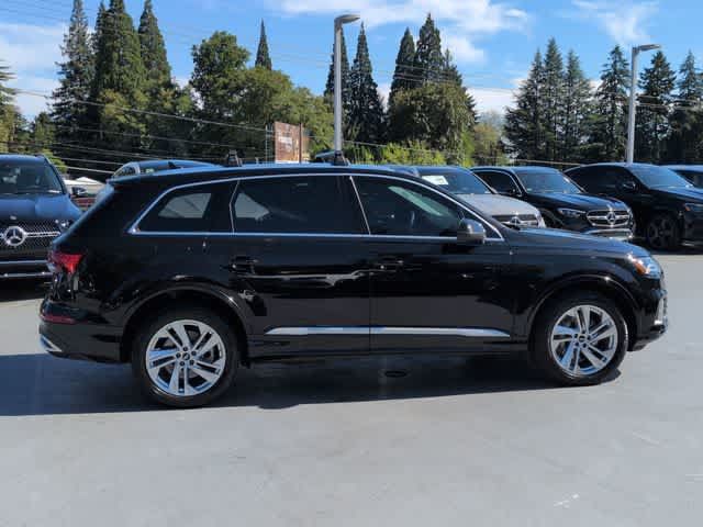 Used 2023 Audi Q7 3.0T Premium Plus w/ Premium Plus Package AWD/4WD image 9