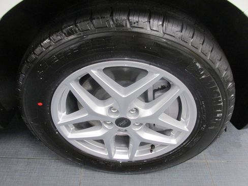 New 2024 Ford Edge SEL w/ Convenience Package image 13