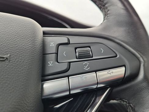 Used 2024 Cadillac XT6 Premium Luxury AWD/4WD image 26
