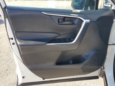 Used 2024 Toyota RAV4 LE image 28