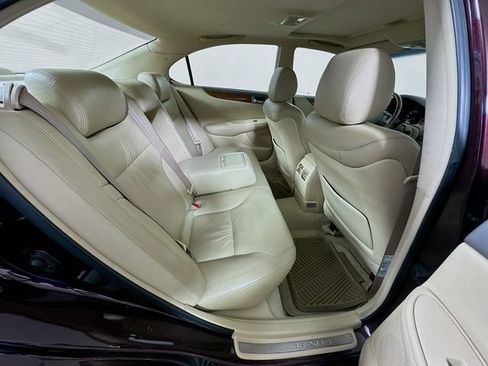 Used 2005 Lexus ES 330 FWD image 25