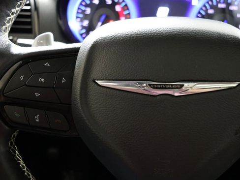 Used 2023 Chrysler 300 C RWD image 27