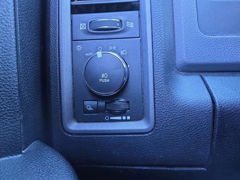 Used 2013 RAM 1500 Express image 21
