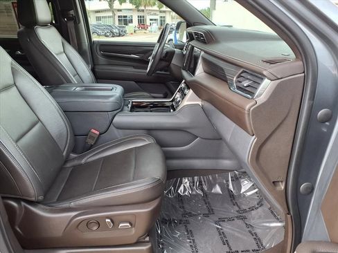 Used 2022 GMC Yukon Denali AWD/4WD image 9