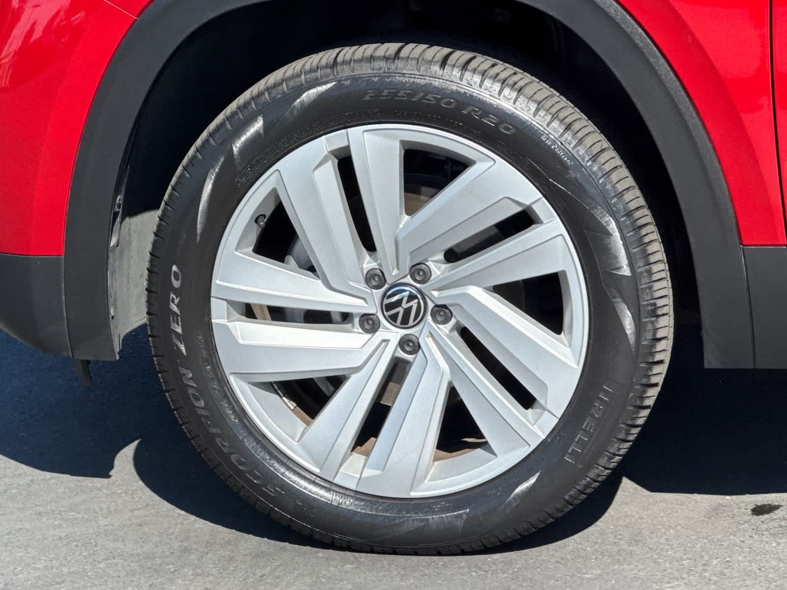 Used 2023 Volkswagen Atlas Cross Sport SE FWD image 31