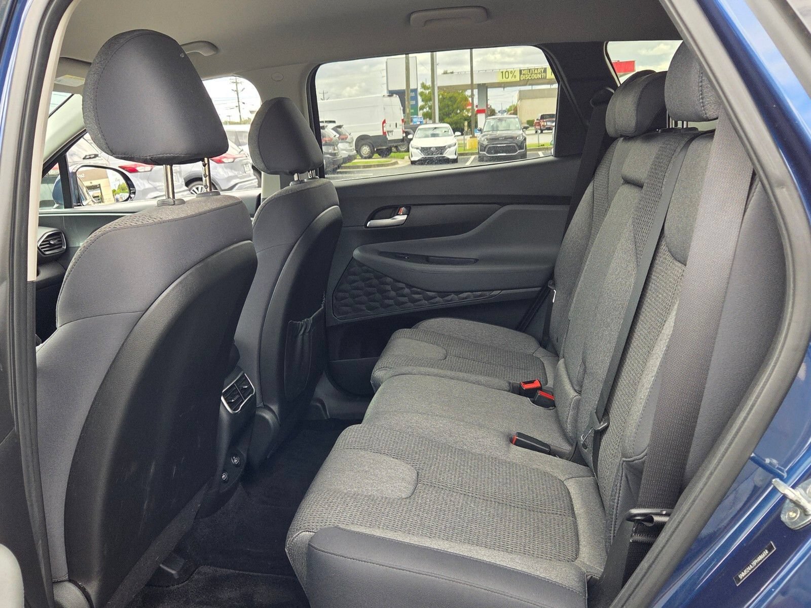 Used 2023 Hyundai Santa Fe SEL FWD image 6
