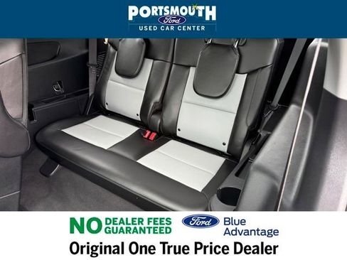 Used 2022 Ford Explorer XLT w/ Equipment Group 202A image 8