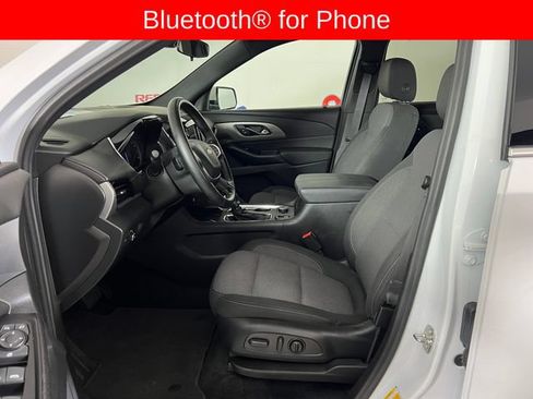 Used 2023 Chevrolet Traverse LT w/ LPO, Cargo Package FWD image 10