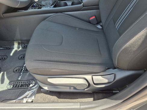 New 2026 Hyundai Elantra SEL Sport Premium FWD image 19
