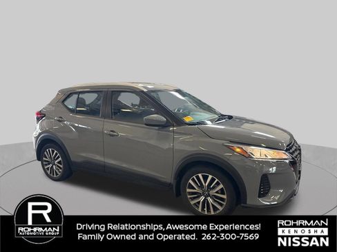 Used 2023 Nissan Kicks SV FWD image 8
