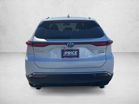 Certified 2021 Toyota Venza XLE w/ Carpet Mat Package (TMS) image 6