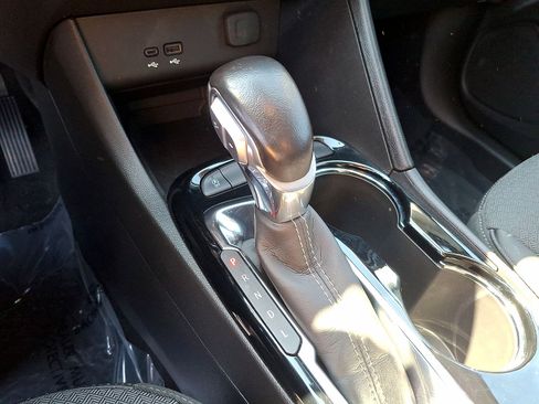 Used 2024 Buick Encore GX Preferred FWD image 12