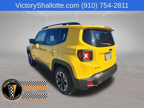 Used 2023 Jeep Renegade Latitude AWD/4WD image 22