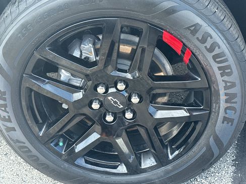 Certified 2022 Chevrolet Traverse Premier w/ Redline Edition AWD/4WD image 9