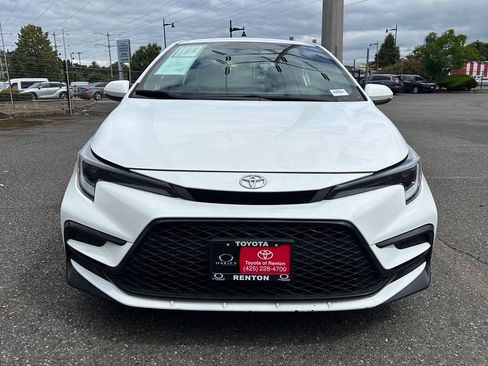 Certified 2024 Toyota Corolla XSE FWD image 2