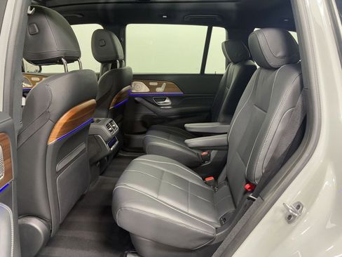 Certified 2024 Mercedes-Benz GLS 580 4MATIC w/ Warmth & Comfort Package image 27