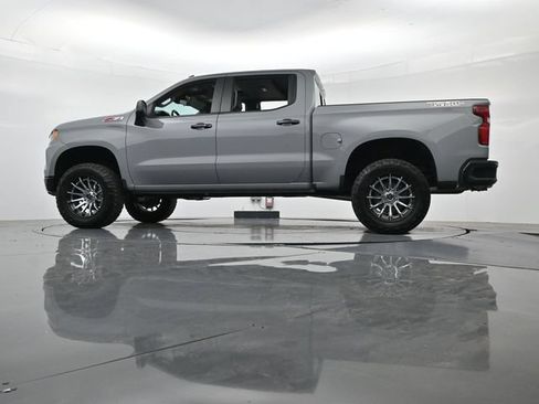Used 2024 Chevrolet Silverado 1500 LT Trail Boss w/ Convenience Package II AWD/4WD image 39